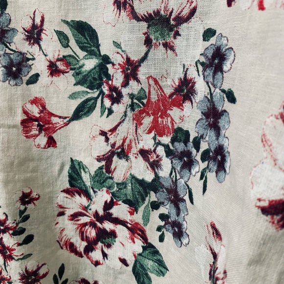 Bellambia | Italian Linen Floral Top - Picture 2 of 6